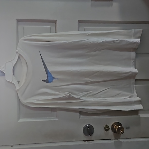 Boys nike shirts size xl - Picture 5 of 6